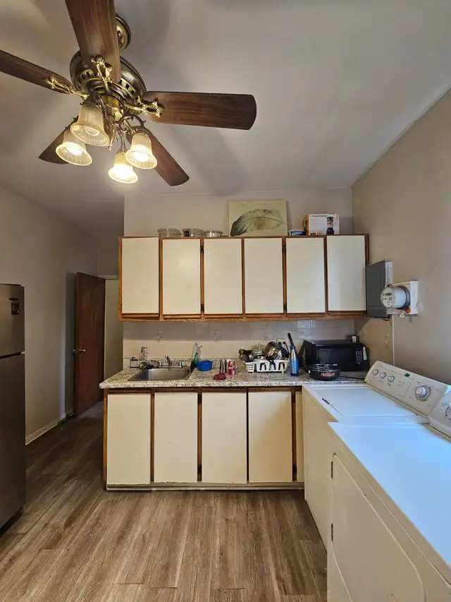 2 bedroom apartment semi  furnished Mile End Plateau