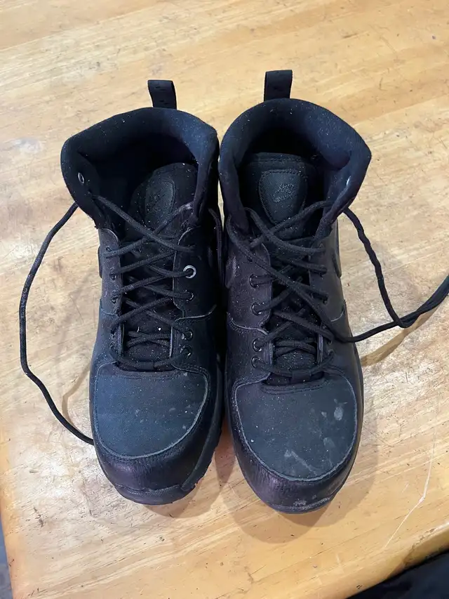 Nike high top shoes