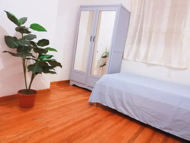 move  in  right now