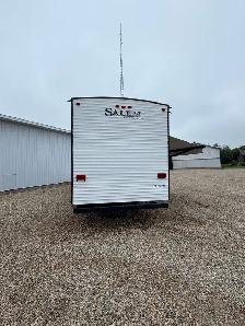 Salem 5th Wheel Camper - Photo 3