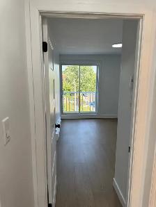 Longueuil grand et superbe 4 1/2  rénové, libre en Août - Photo 7