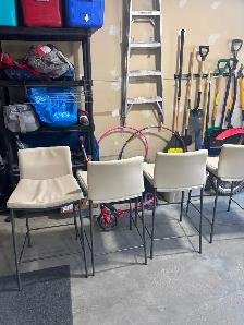 4 Cream, Leather Barstools - Very sturdy - $200 - Photo 2