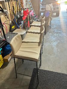 4 Cream, Leather Barstools - Very sturdy - $200 - Photo 3