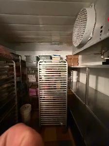 Walk in freezer and cooler - Photo 2