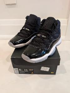 Air Jordan 11 Retro BG Black/ Concord White Size 5 Y Women's 6.5