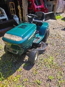 Craftsman lawn tractor for sale $550 runs,drives, needs some tlc - Photo 2