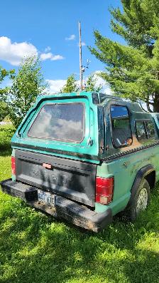 Jeep Comanche 1989 – 4.0 L, manuel   2e pour pièces - Photo 9