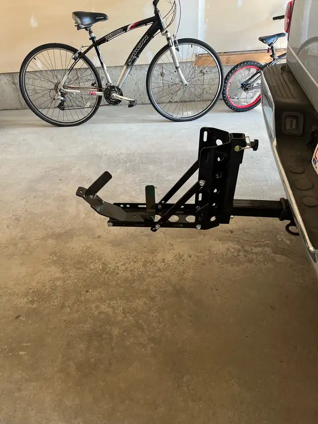 Motorcycle Trailer Hitch/Scooter Hitch Carrier Tow Dolly. $100