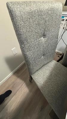 Like-New Dining Table Set (Table   6 Chairs) - Photo 5