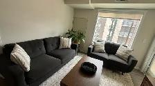 Modern 2-Piece Living Room Set (Sofa & Loveseat) – Excellent Con