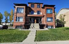 4 1/2 à Laval Ste-Rose - style condo - immeuble récent