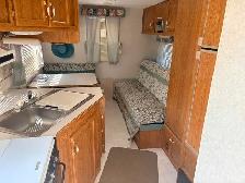 1997 5th Wheel Camper - Photo 2