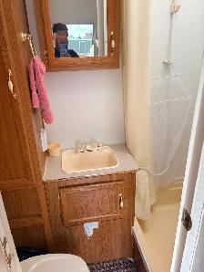 1997 5th Wheel Camper - Photo 4