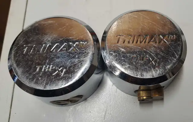 trailer Puck locks