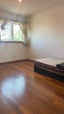2nd floor-5 minWalk to Whitehorn Ctrain -15 min Downtown &Airpot