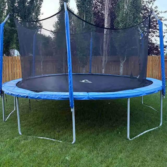 15’ Skytric Trampoline