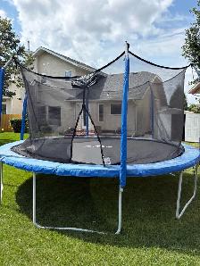 15’ Skytric Trampoline - Photo 3