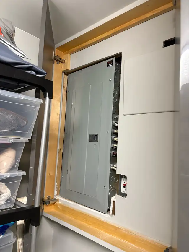 24/7 electrician services , calls only