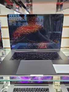 Apple MacBook Pro 15 Inch I7, 16 Gb, 500gb (2019)
