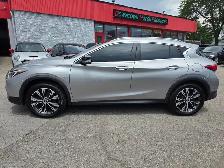2017 Infiniti QX30 AWD Nav / PanoRoof / Leather / Rear Camera - Photo 3