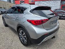 2017 Infiniti QX30 AWD Nav / PanoRoof / Leather / Rear Camera - Photo 4