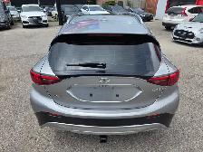 2017 Infiniti QX30 AWD Nav / PanoRoof / Leather / Rear Camera - Photo 5
