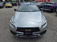 2017 Infiniti QX30 AWD Nav / PanoRoof / Leather / Rear Camera - Photo 11