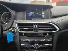 2017 Infiniti QX30 AWD Nav / PanoRoof / Leather / Rear Camera - Photo 20