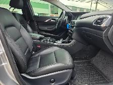 2017 Infiniti QX30 AWD Nav / PanoRoof / Leather / Rear Camera - Photo 25