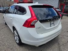 2018 Volvo V60 T5 AWD Sunroof / Leather / Rear CAM - Photo 4