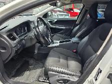 2018 Volvo V60 T5 AWD Sunroof / Leather / Rear CAM - Photo 15