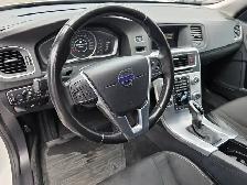 2018 Volvo V60 T5 AWD Sunroof / Leather / Rear CAM - Photo 16