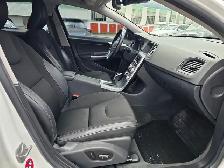2018 Volvo V60 T5 AWD Sunroof / Leather / Rear CAM - Photo 24