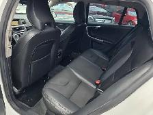2018 Volvo V60 T5 AWD Sunroof / Leather / Rear CAM - Photo 26
