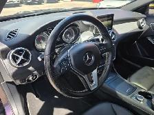2015 Mercedes-Benz GLA-Class GLA 250 4Matic  Nav / Sunroof / Le - Photo 15