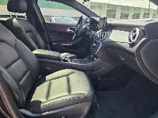2015 Mercedes-Benz GLA-Class GLA 250 4Matic  Nav / Sunroof / Le - Photo 23
