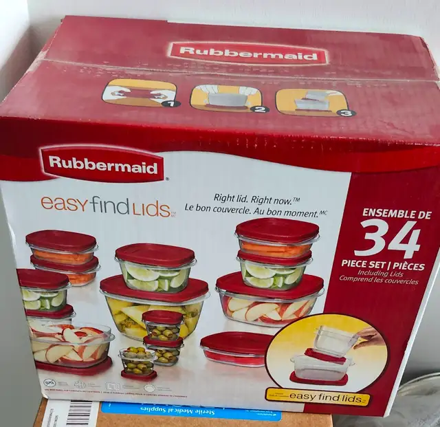 Brand NEW Rubbermaid 34 Piece set for sale!