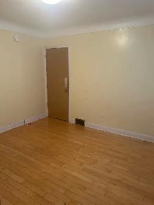 ALL INCLUSIVE ROOM FOR RENT NEAR MOHAWK COLLEGE - Photo 3