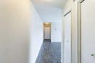2 Bedroom Apartment - New appliances, Modern Upgrades! - Photo 12
