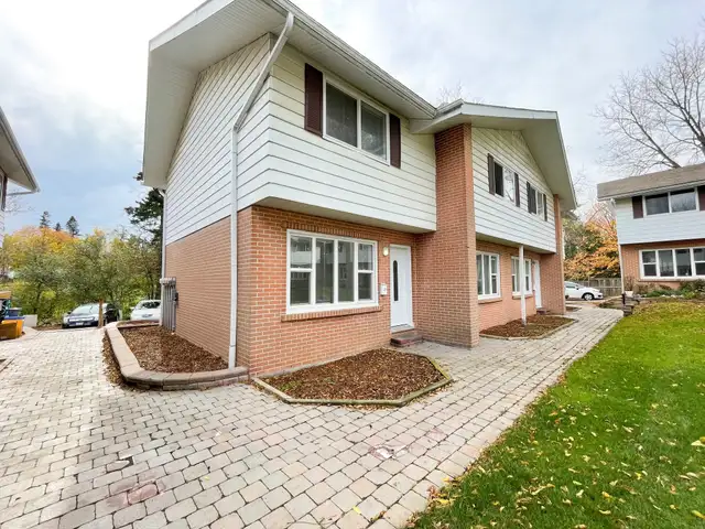 Beautiful 2 Bedroom Townhome in Orangeville