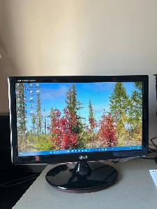 LG Monitor (W2061TQ) - Photo 3