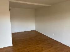 Boucherville, grand 5 1/2 tout rénové, libre 1er aout $1680/mois - Photo 5