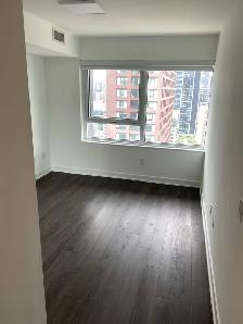 3 Bedrooms Condo with 2.5 bath and Parking , move in now - Photo 16