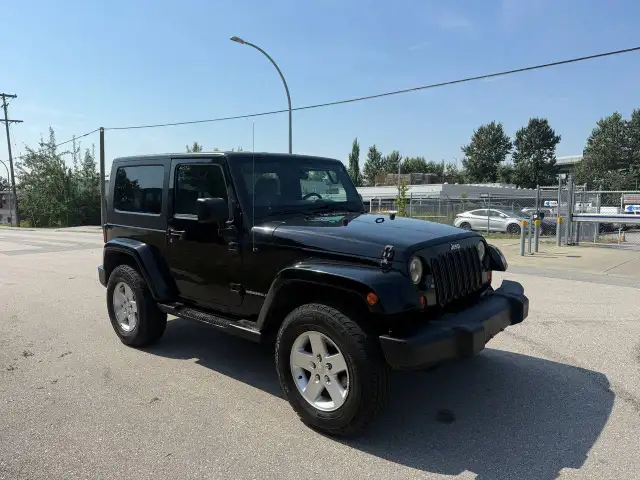 2009 Jeep Wrangler X 4WD 2DR 6SPEED MANUAL LEATHER LOCAL BC