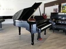 Steinway Model M Spirio grand piano - Floor model Demo