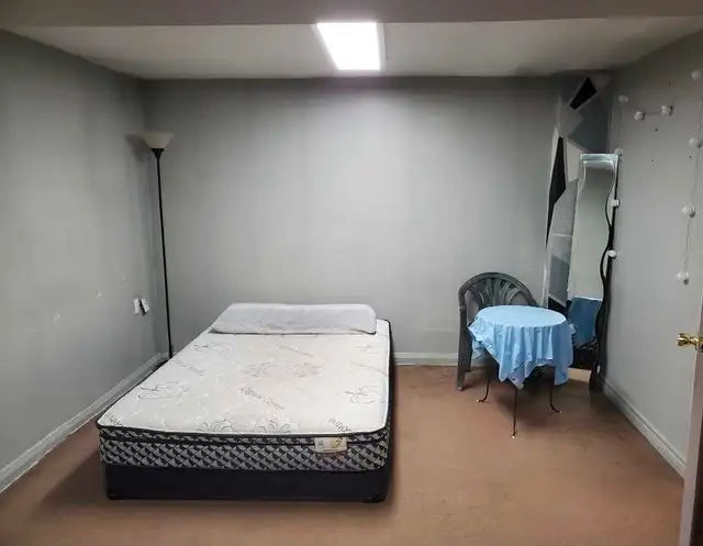 1 room near Erindale station road and Dundas near Westdale mall