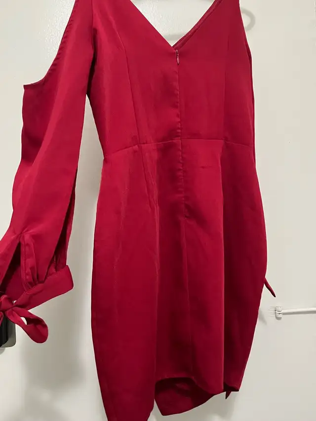 Cold shoulder dresd