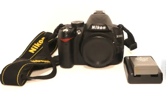 Nikon  - D3000 BODY 10.2mp DSLR,  A1