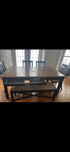 kitchen table and chairs - Photo 4