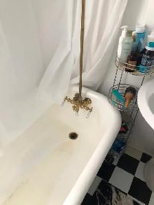 Clawfood  30x60 tub with a plumbing and the rod - Photo 5